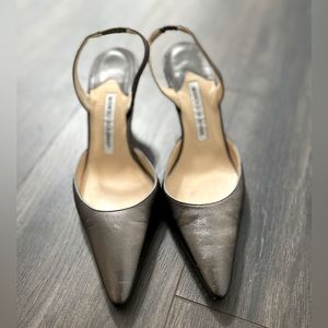 Manolo Blahnik Carolyne Metallic Leather 2” sling back Pump
